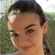Soy recién graduada en Psicología, soy muy aplicada en los estudios y me encanta la enseñanza a niños y adolescentes